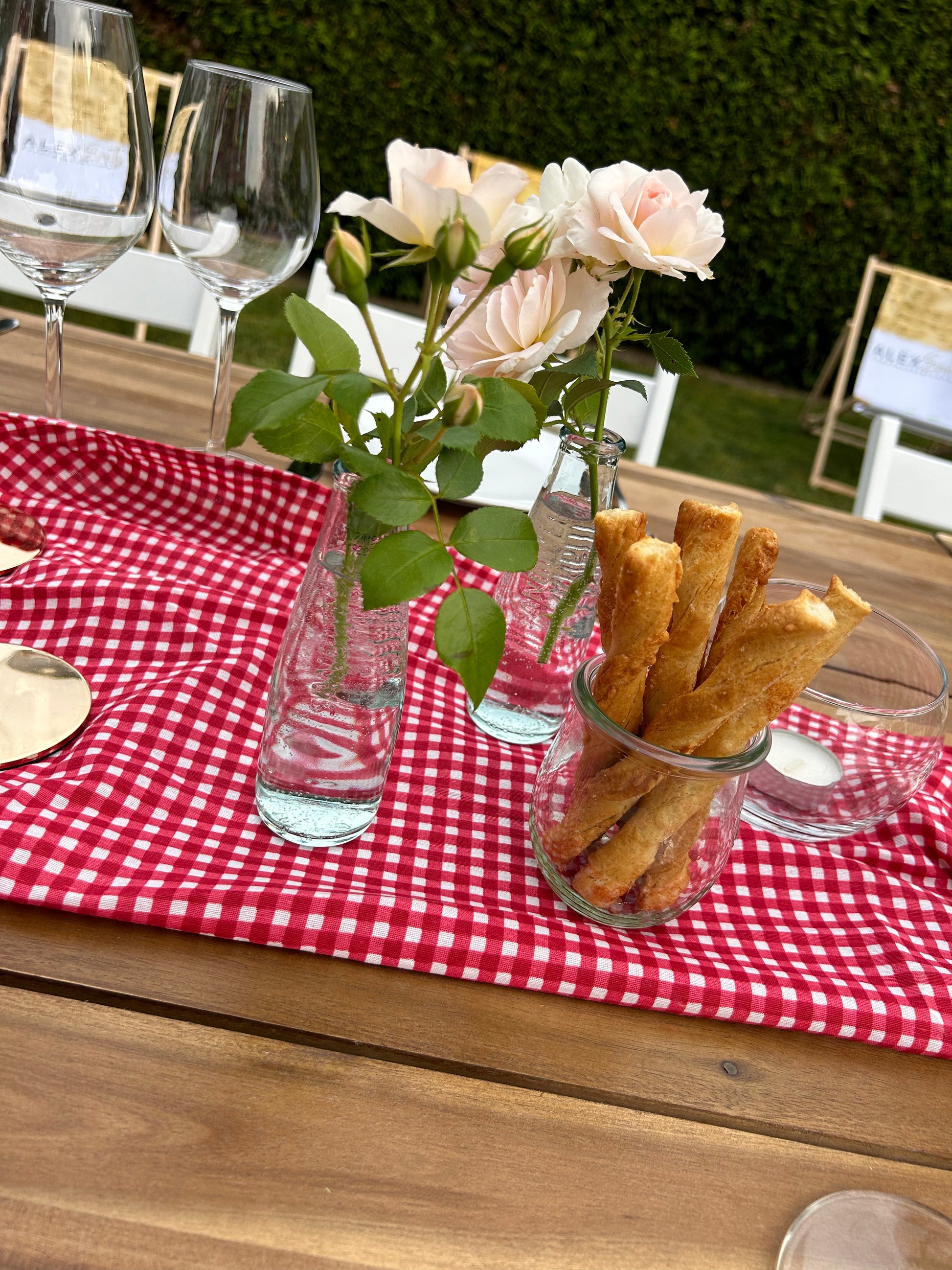 Bild von Flaschen-Vasen für 1-2 Blumen, verschiedene Modelle MIETEN 