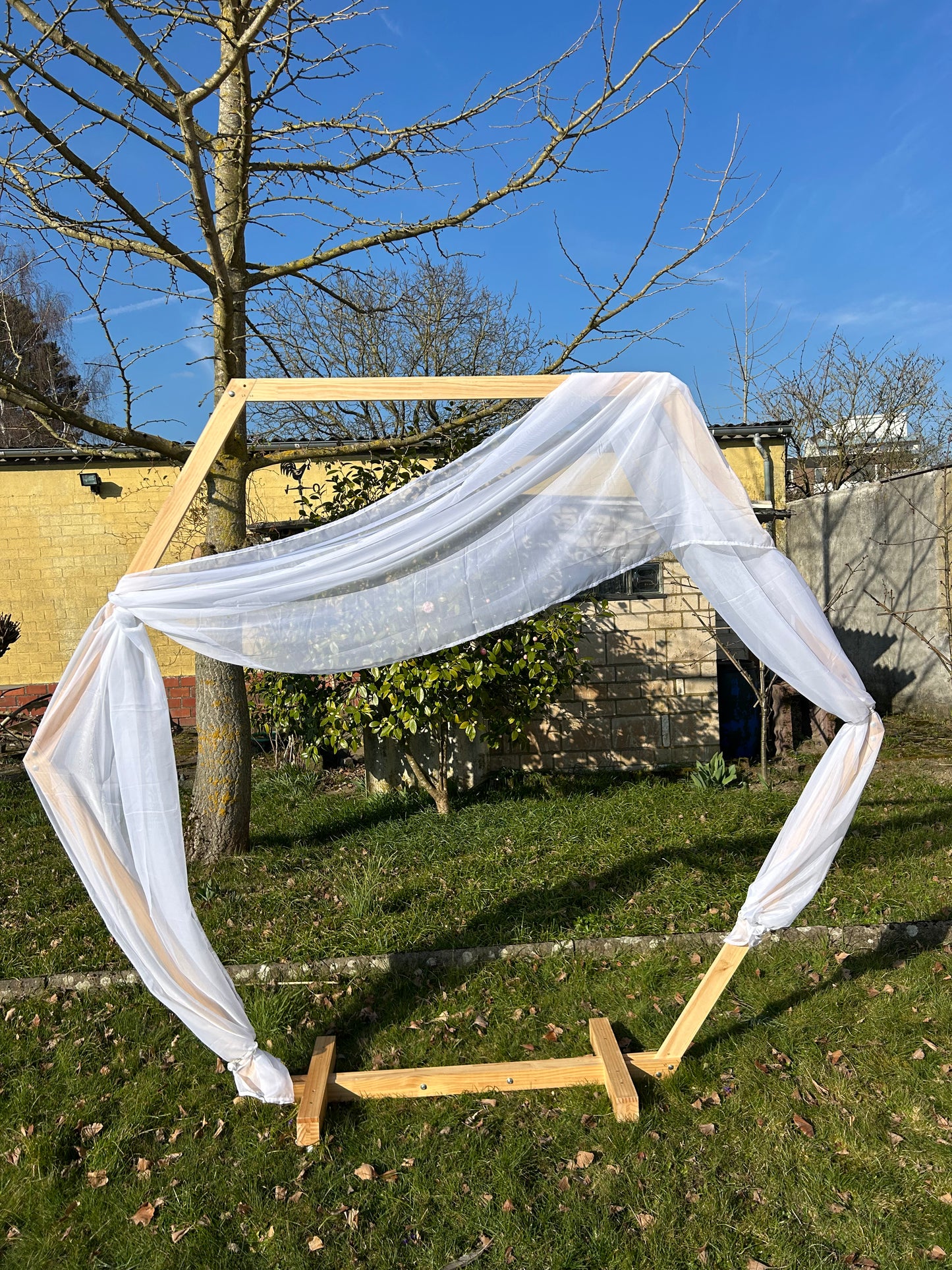 Traubogen Hexagon, Holz MIETEN Hochzeit Trauung