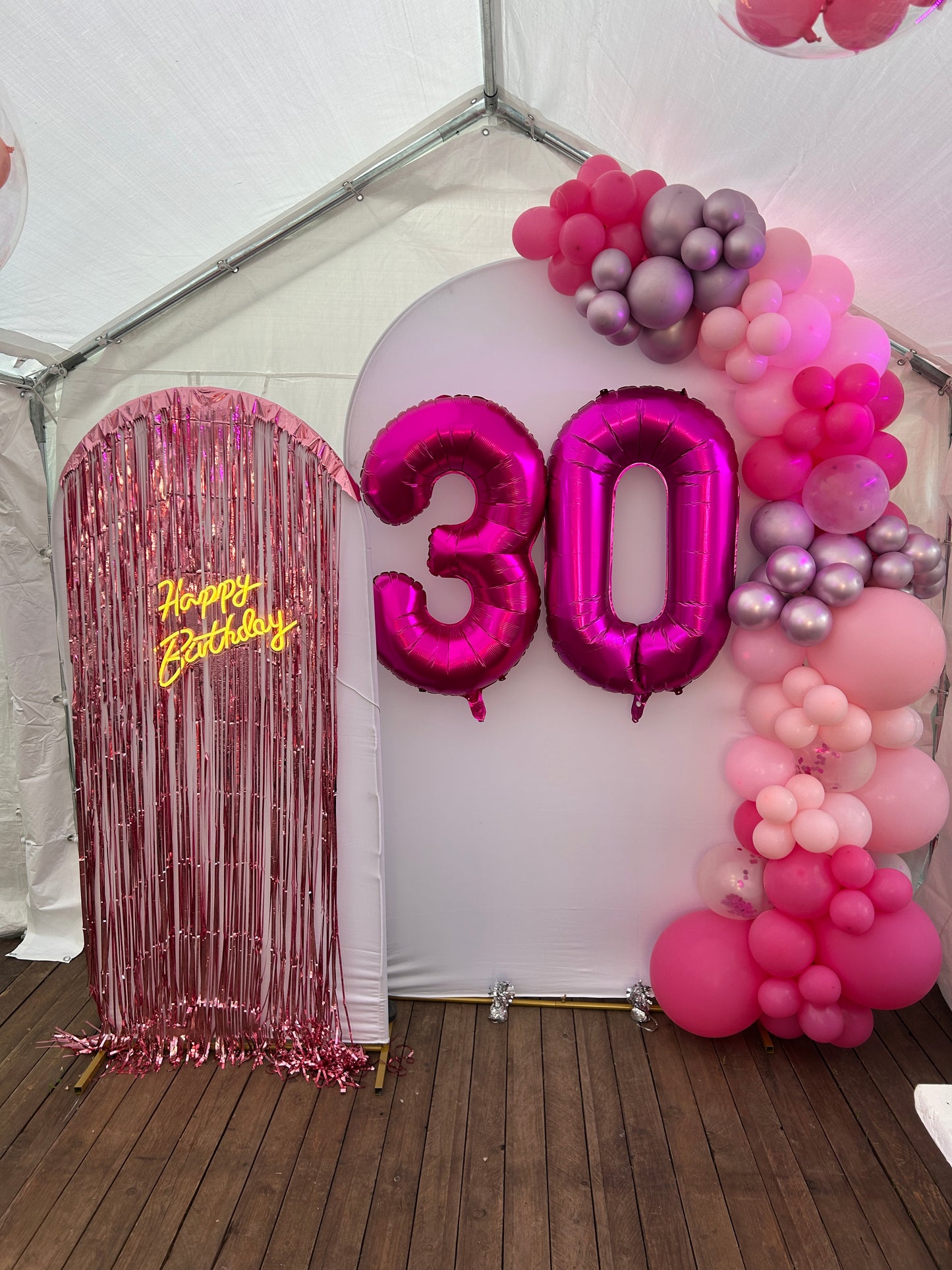 Bild von Ballonwand (3 Ballonbögen in verschiedenen Größen) MIETEN 