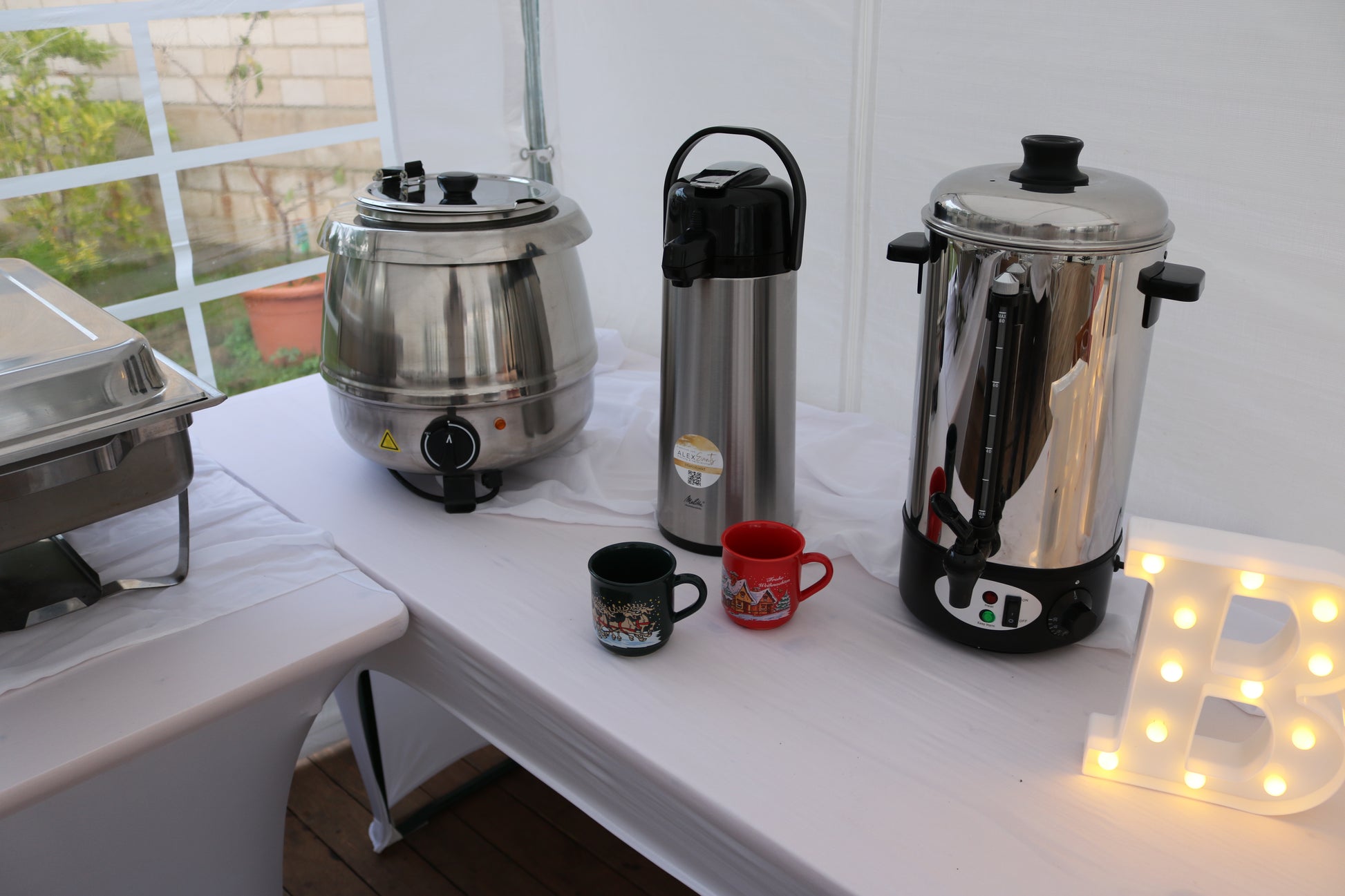 Bild von Thermobehälter Zapfhahn 8 Liter (z.B. Glühweinkocher) MIETEN 