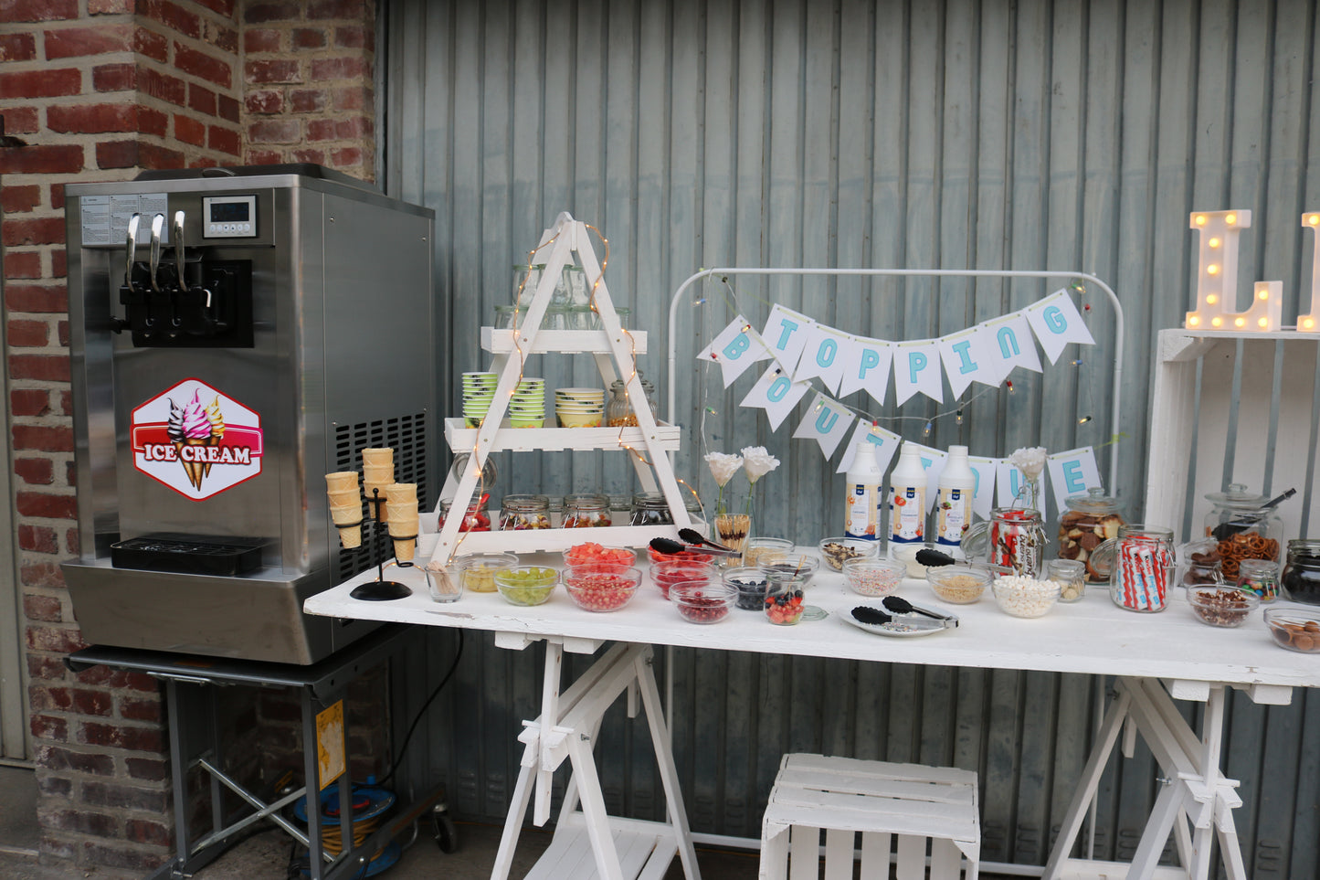 Frozenjogurt- oder Softeis-Bar Komplettpaket 180 Personen MIETEN