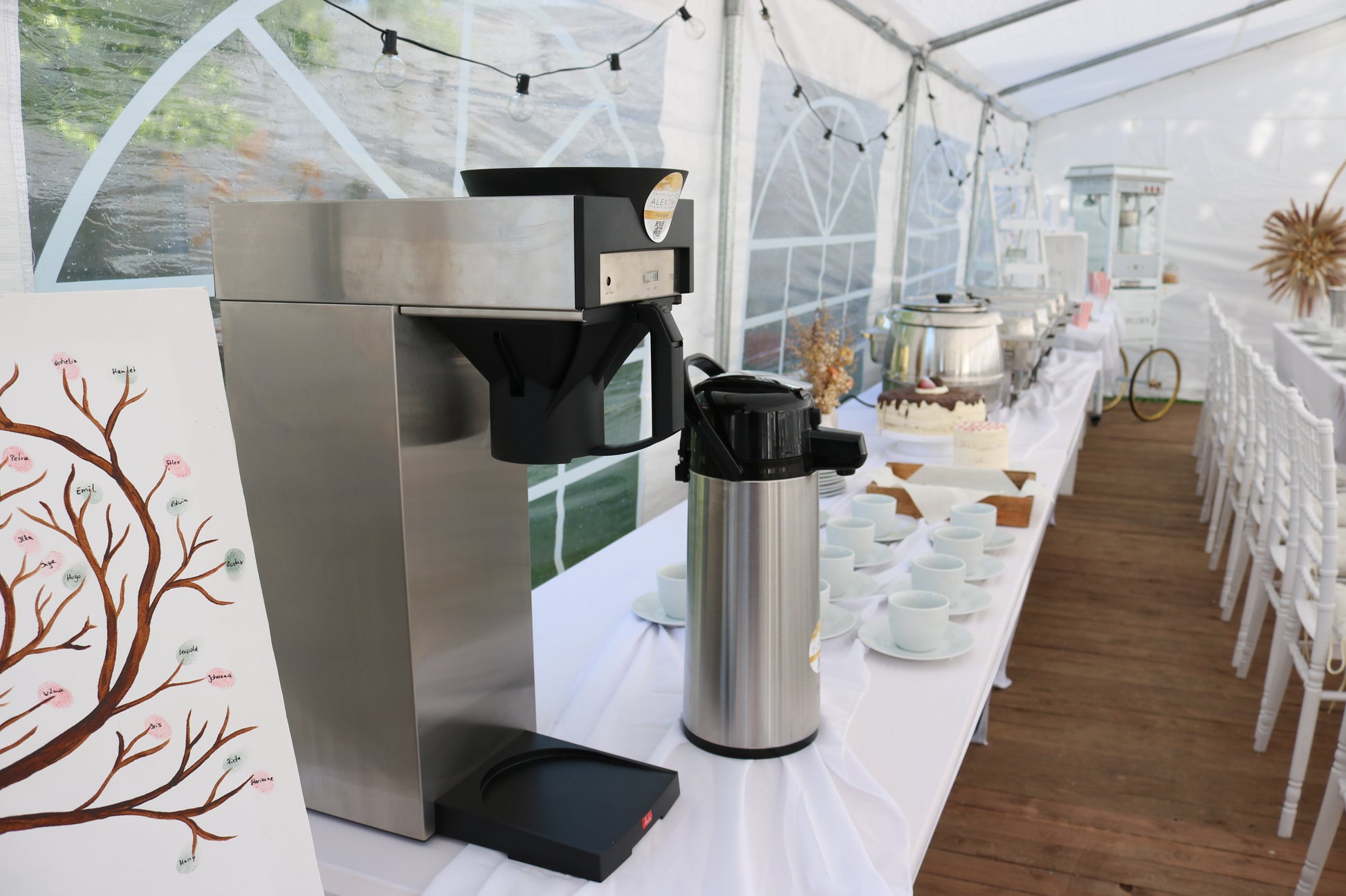 Bild von Große Filter Kaffeemaschine + Pumpkanne 2,2l & Filter MIETEN 