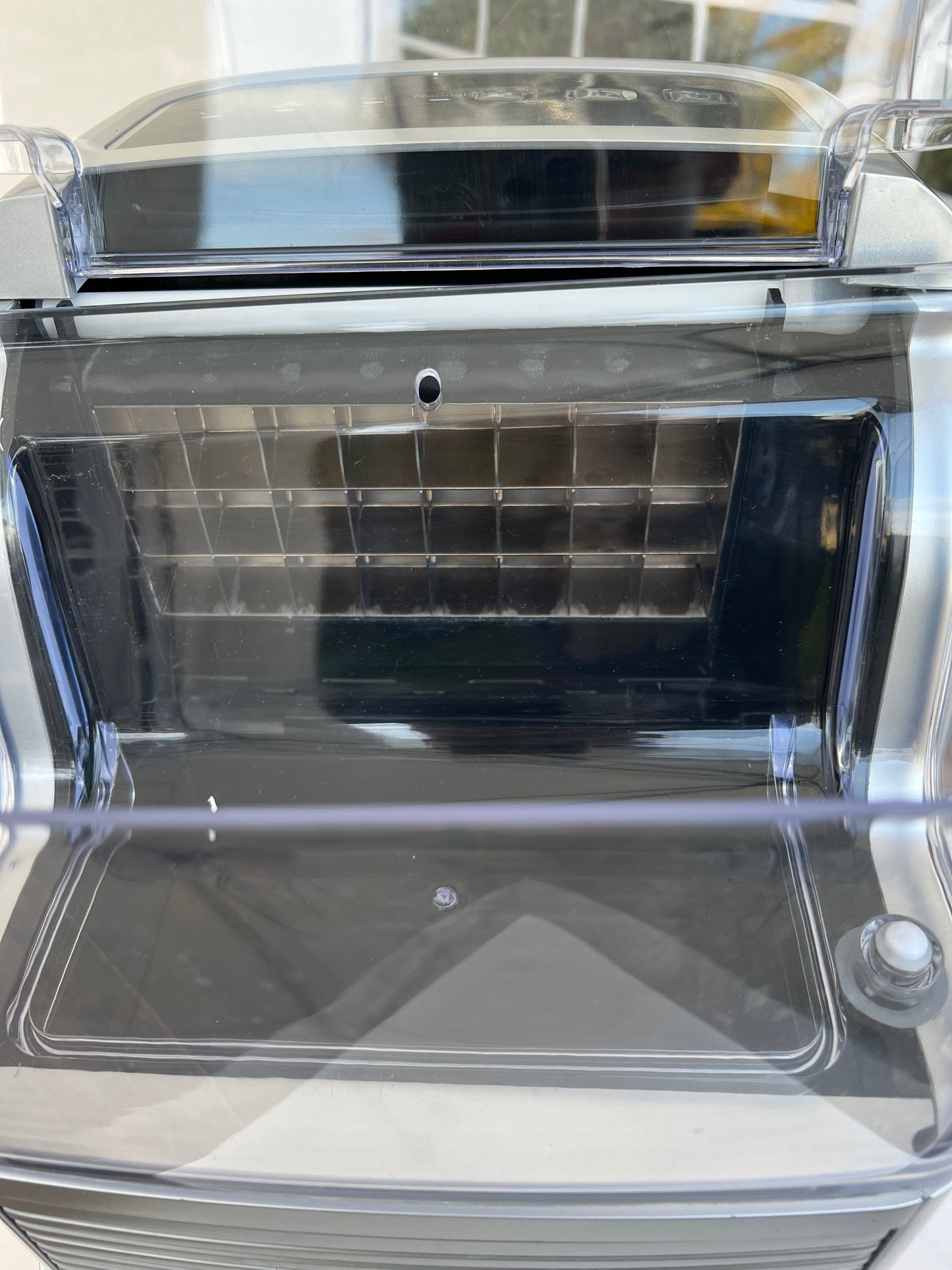 Eiswürfelmaschine 150W 24Stk/21min, bzw. 15kg/24h MIETEN Eiswürfelbereiter