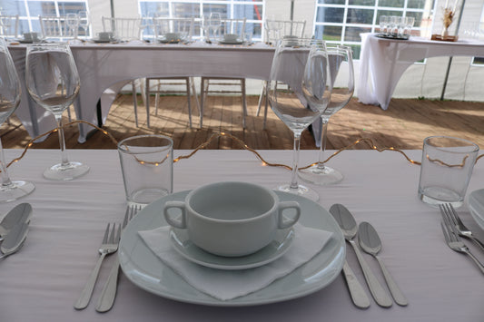 Bild von Speiseteller - mittel MIETEN Teller Porzellan Gedeck