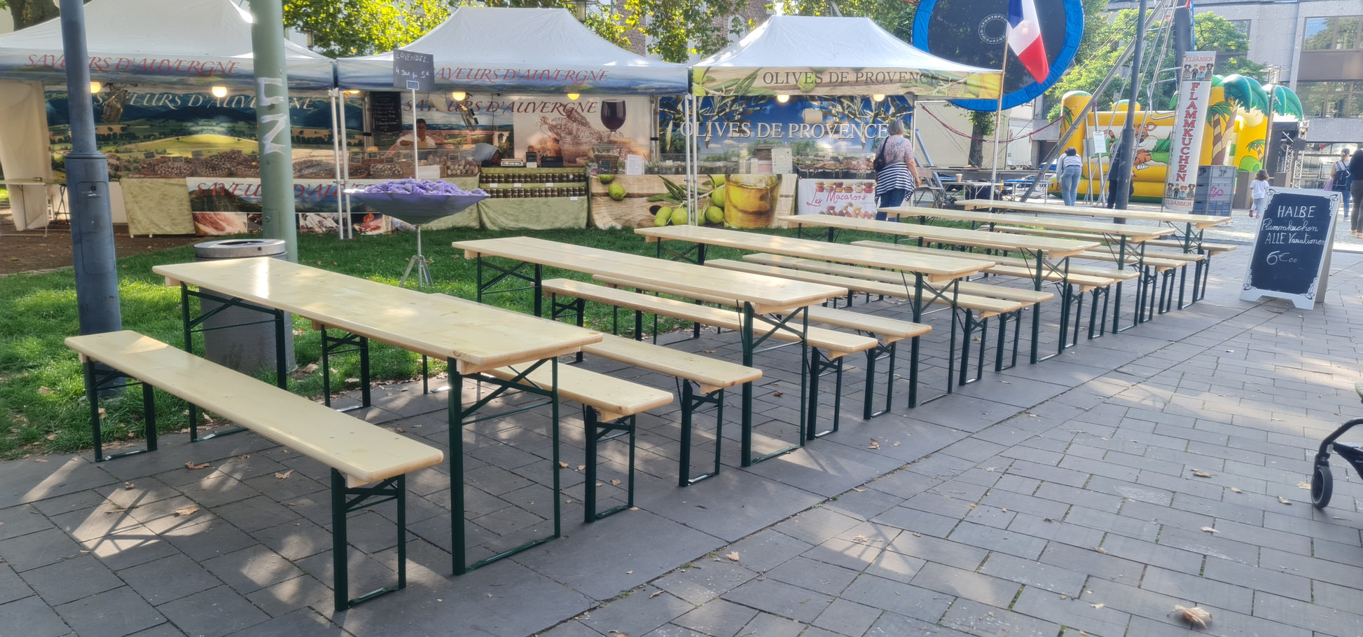 zelt und bierbänke mieten Bierzeltgarnitur (2 Bänke, 1 Tisch 50cm breit) MIETEN Festzeltgarnitur Anlieferung möglich Hussen