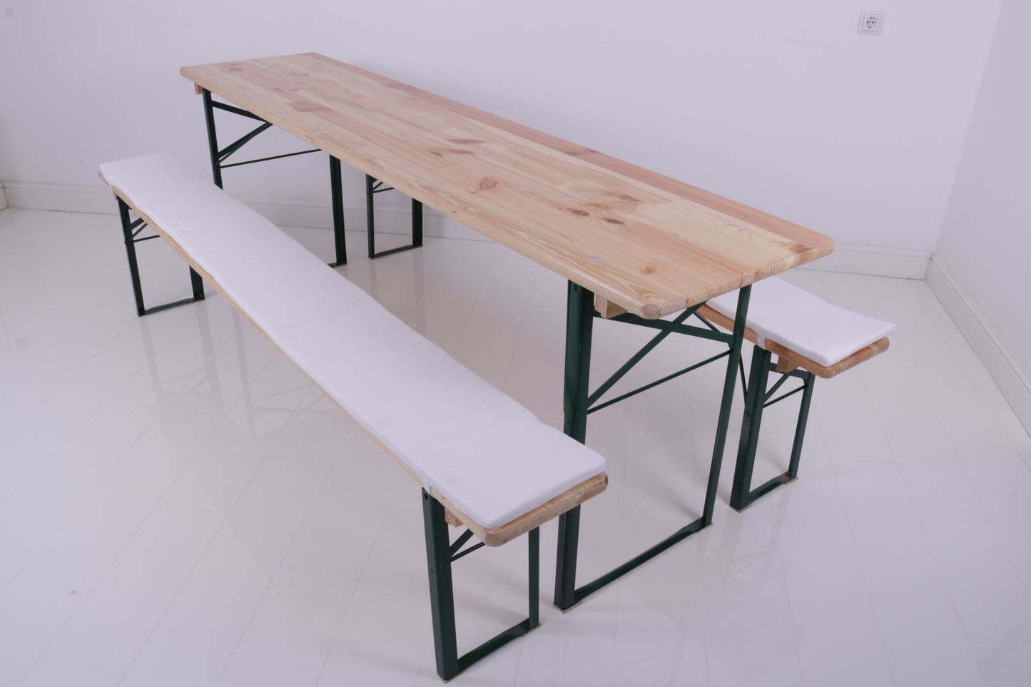 Bierzeltgarnitur (2 Bänke, 1 Tisch 50cm breit) MIETEN Festzeltgarnitur Anlieferung möglich Hussen