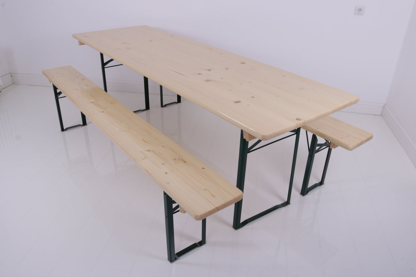 Extra breite Bierzeltgarnitur Set (2 Bänke, 1 Tisch 70cm breit)  MIETEN Festzeltgarnitur Anlieferung möglich Hussen