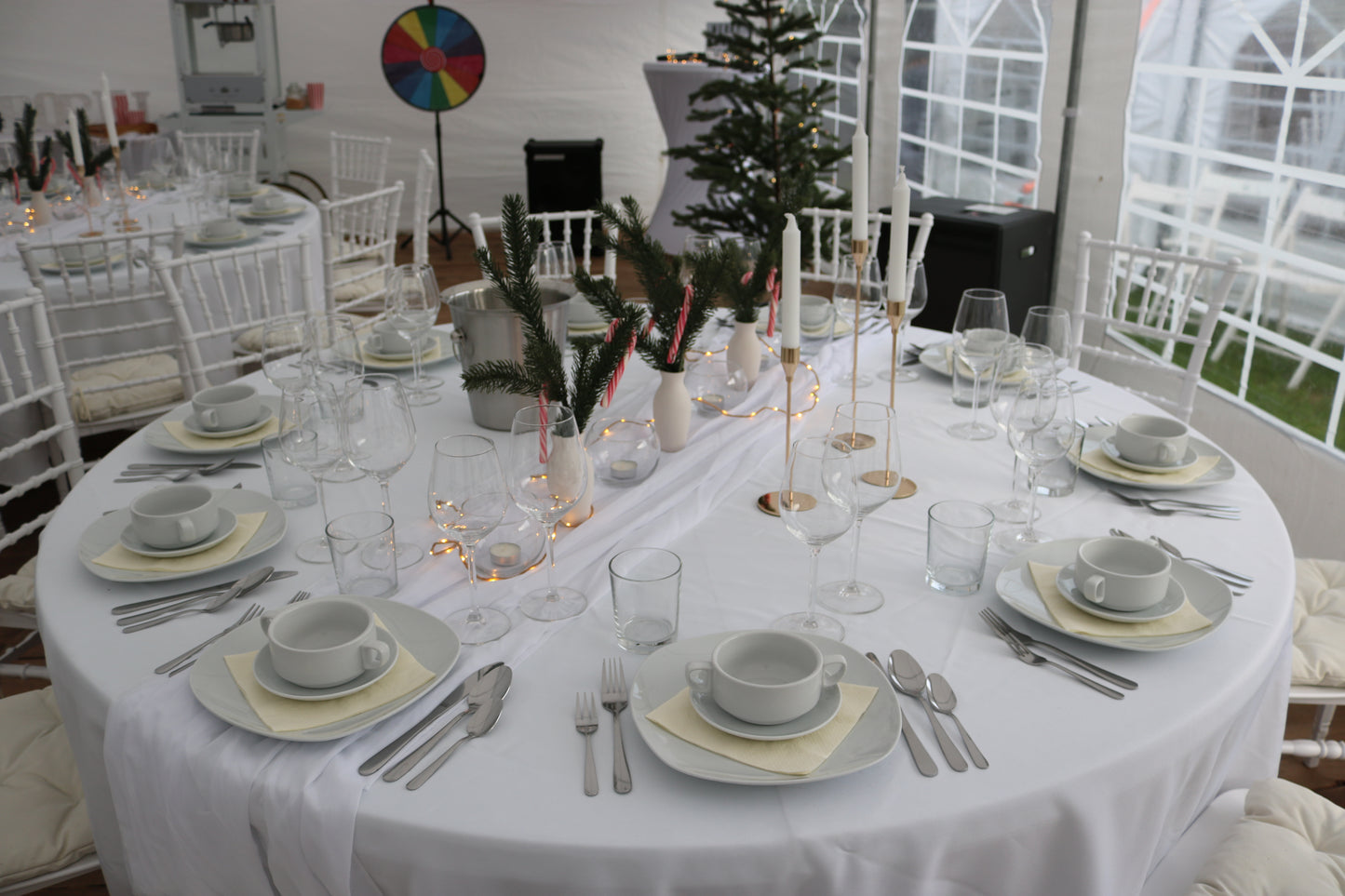 Banketttisch Tisch Rund 180cm (10 Personen) MIETEN Hochzeit Runder Tisch