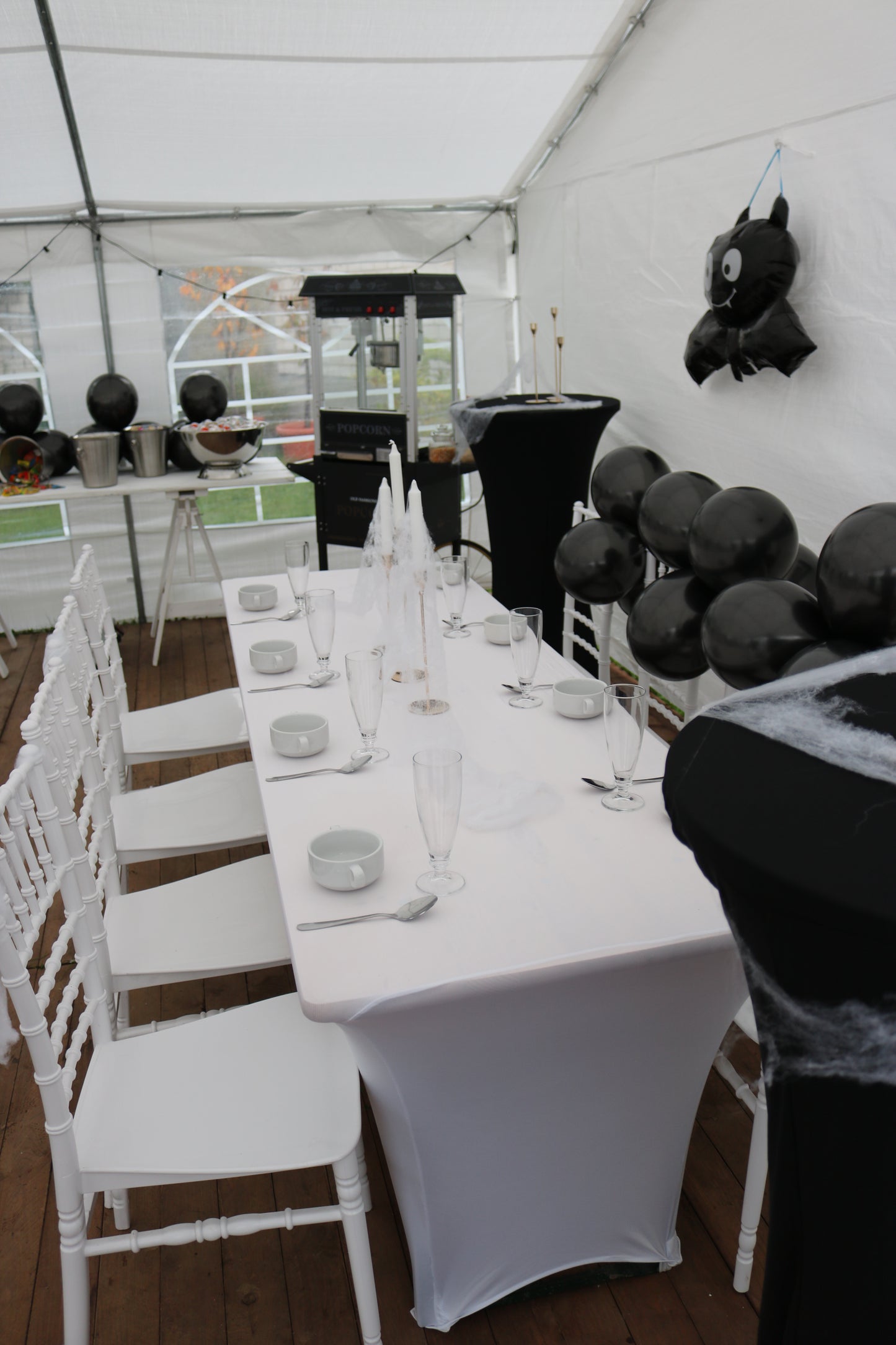 Hussen f. Bier- o. Buffettisch (Weiß) 2. Wahl, Gereinigt** MIETEN