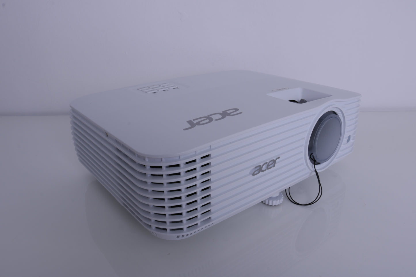 Heimkino Beamer 4K UHD 240 Hz MIETEN