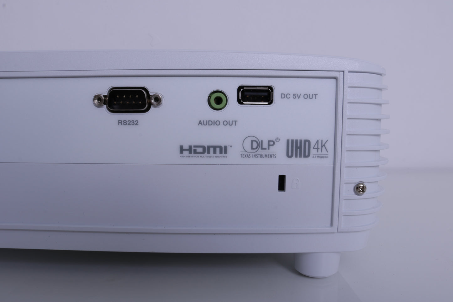 Heimkino Beamer 4K UHD 240 Hz MIETEN