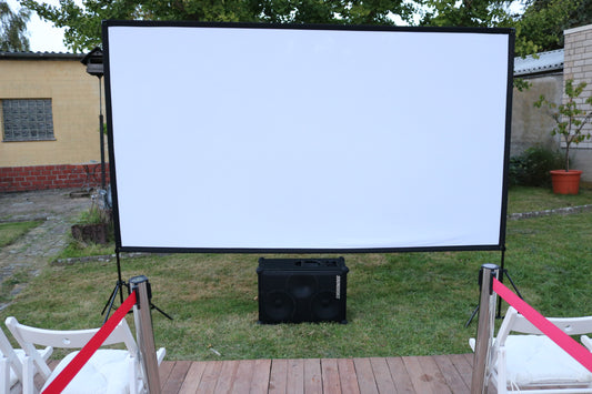 Bild von Leinwand mit Ständer 120 Zoll für Beamer MIETEN 