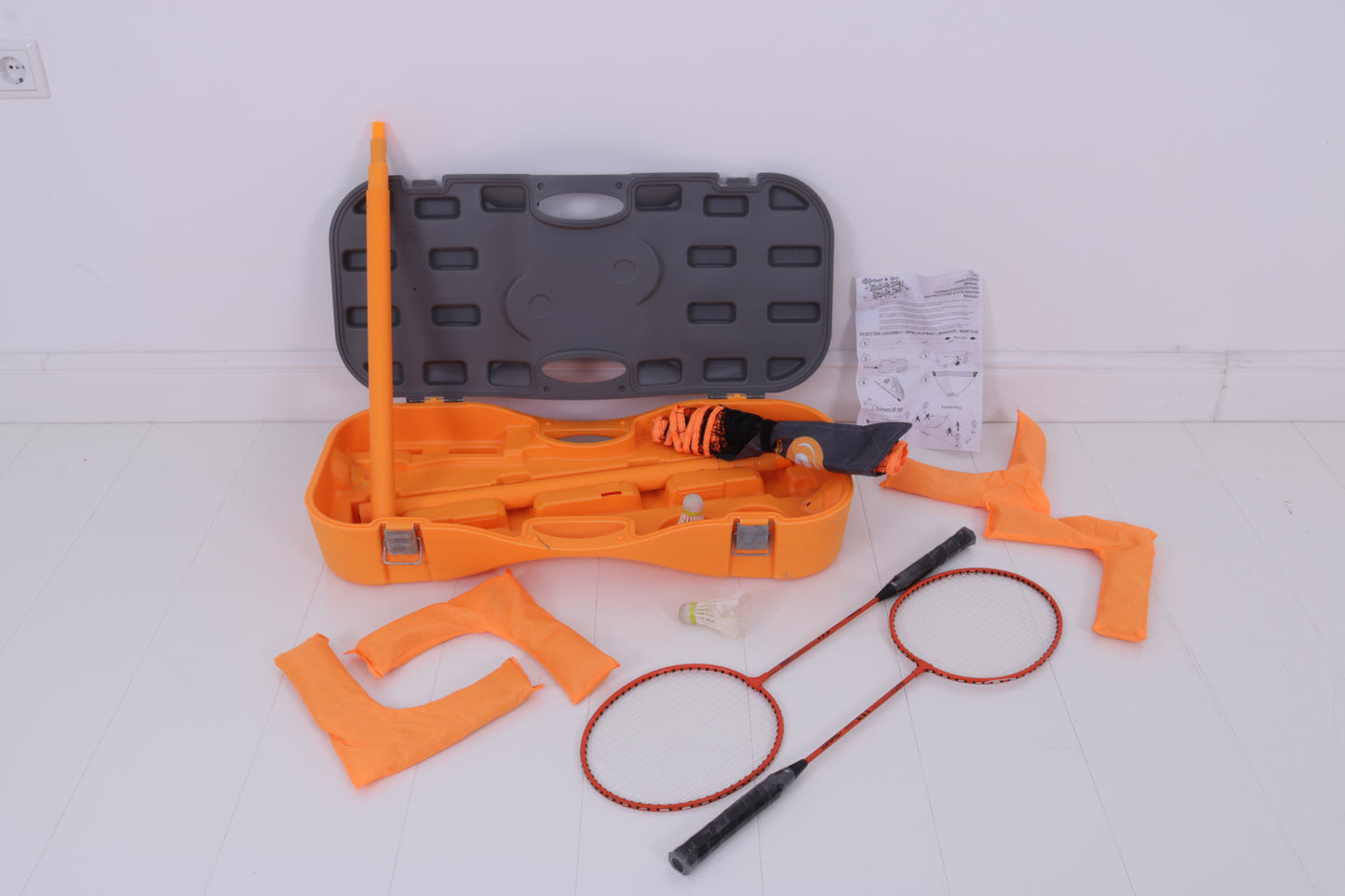 Bild von Badminton (Set Inkl. Feldbegrenzung und Netz mit Halter) MIETEN 